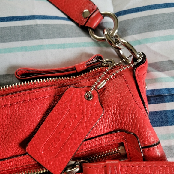 Coach satchel - Picture 1 of 4